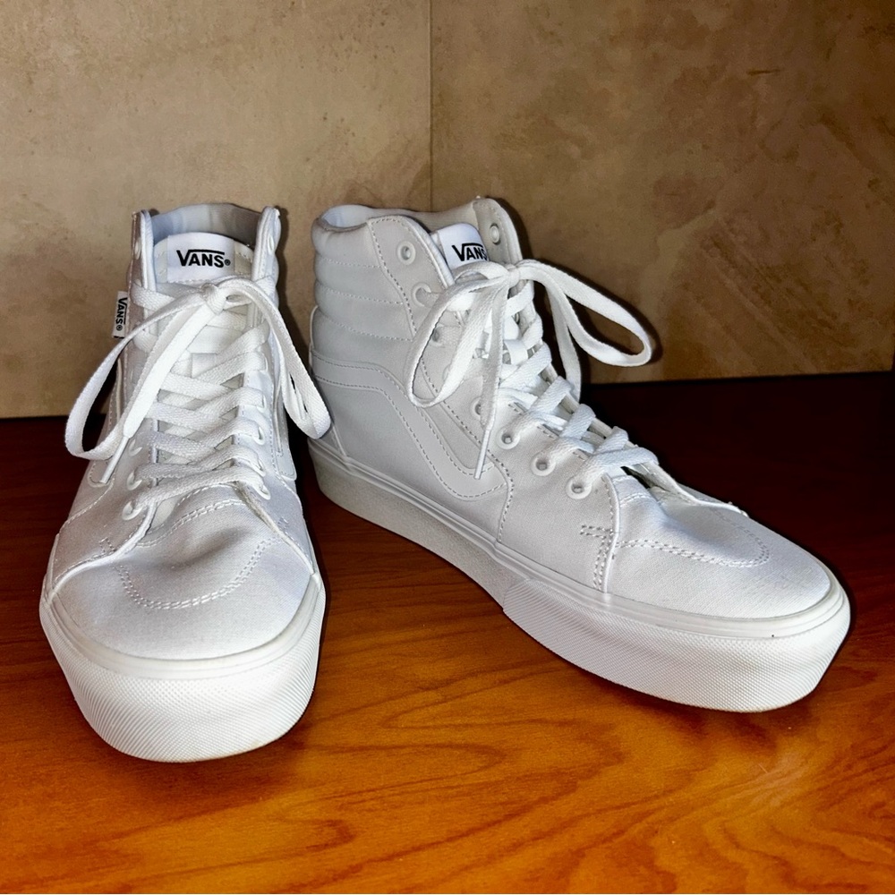 VANS Women’s Platform Sneakers-Size 10